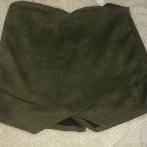 green skort